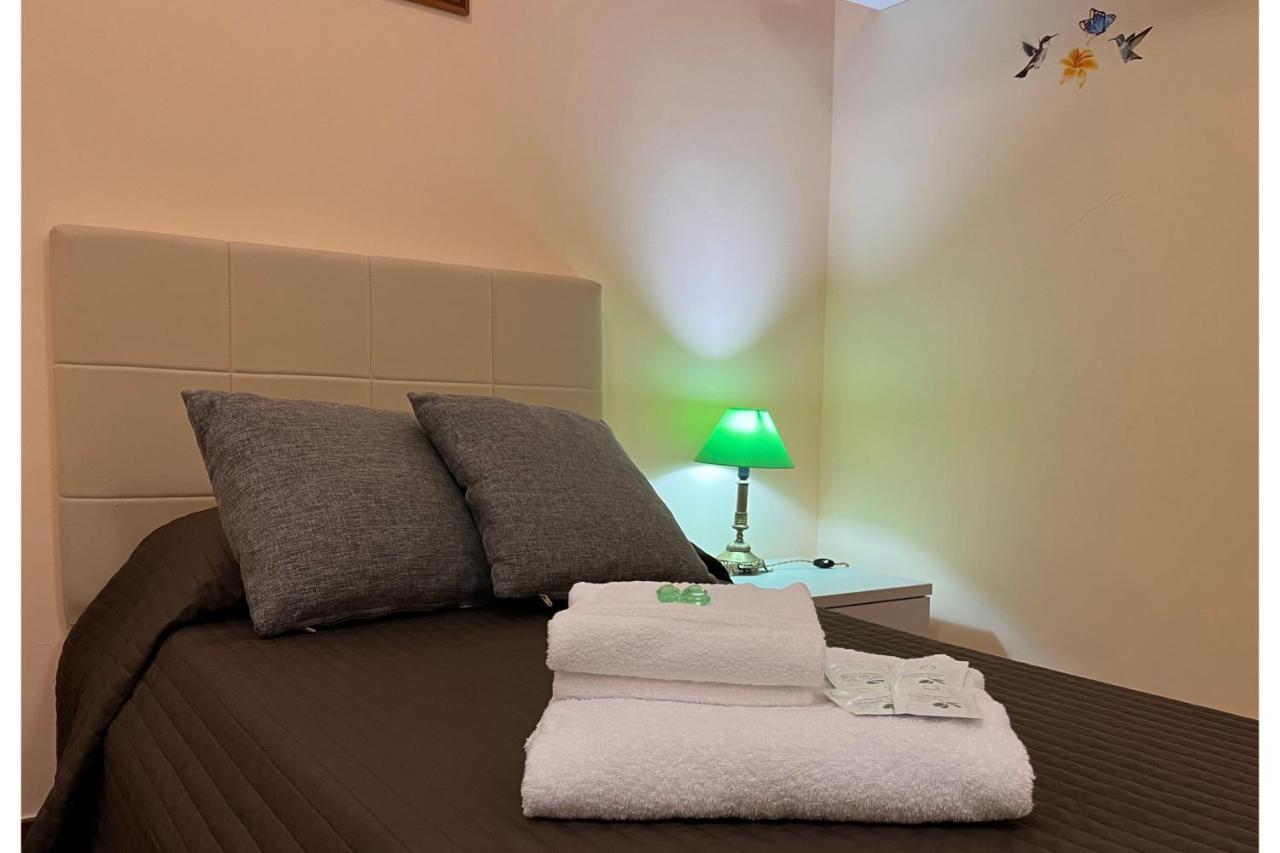 Airport Rooms - Bari Ngoại thất bức ảnh